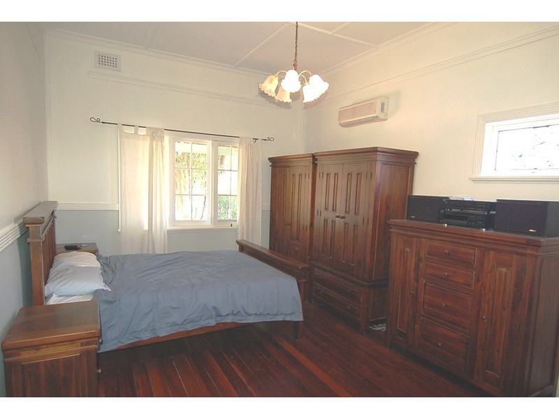 27 Fourth Avenue, Bassendean WA 6054