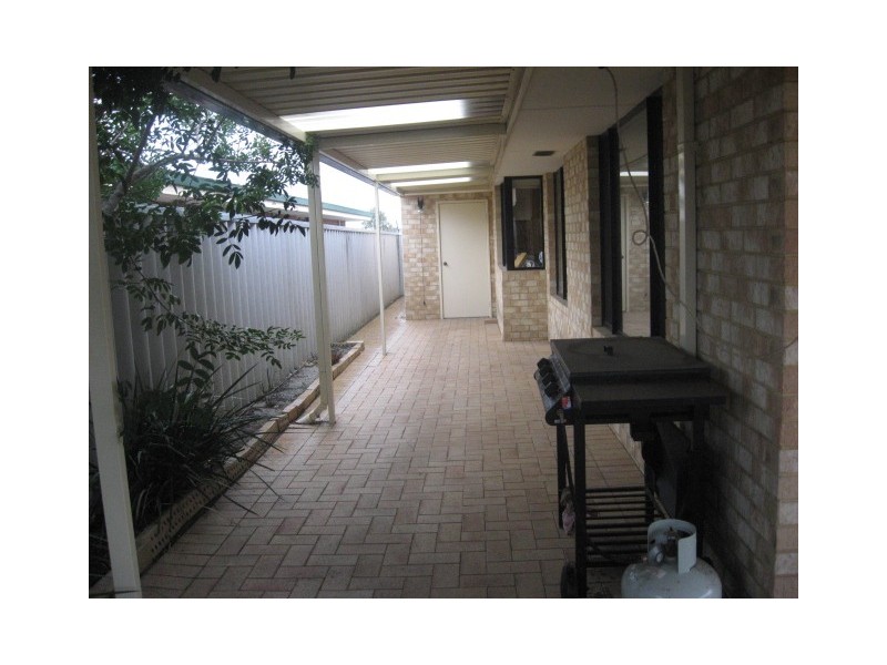 39 Coonawarra Drive, Caversham WA 6055