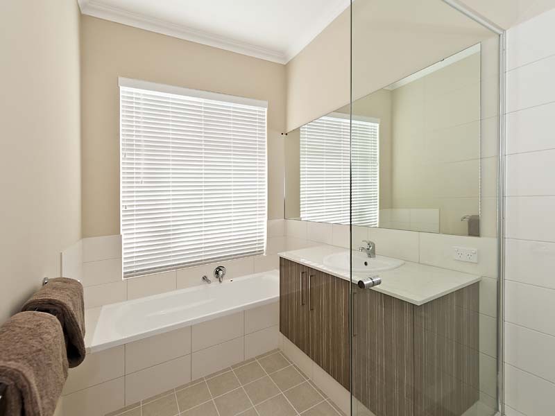18 Tauman Loop, Guildford WA 6055