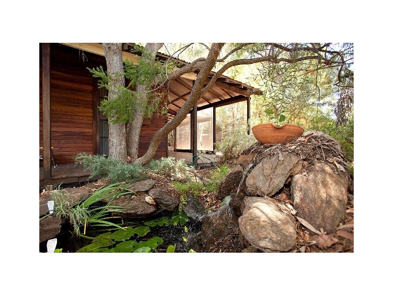 15  Deakin Street, Bassendean WA 6054