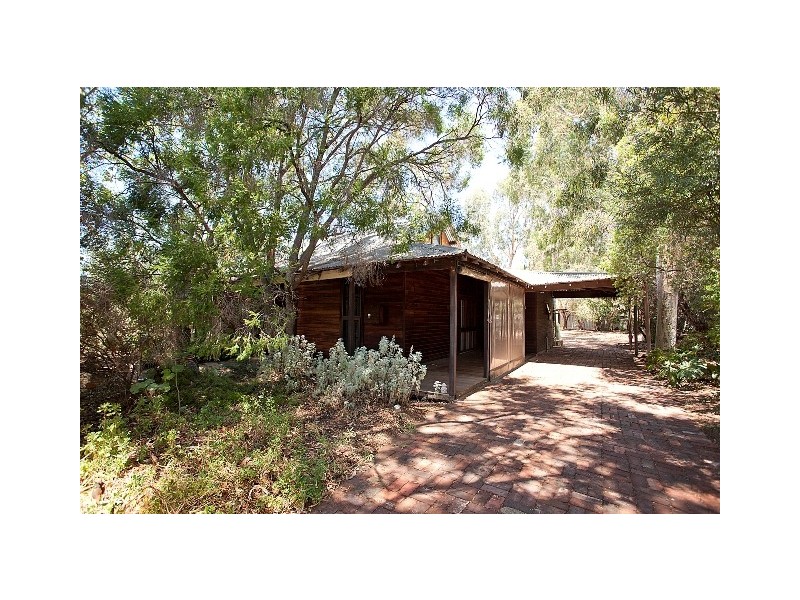 15  Deakin Street, Bassendean WA 6054