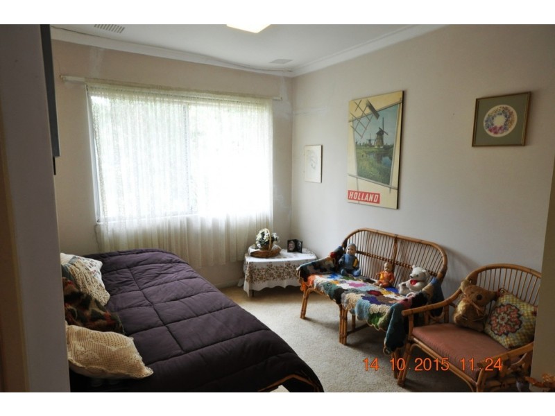 16 Sutherland Close, Guildford WA 6055