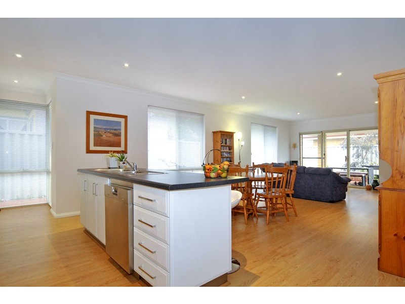 32 Foyle Road, Bayswater WA 6053