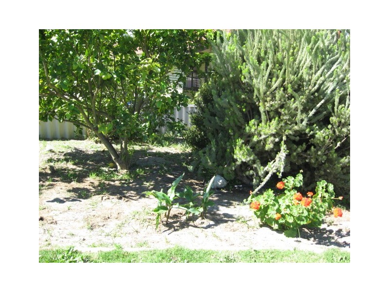 57  Altone Road, Lockridge WA 6054