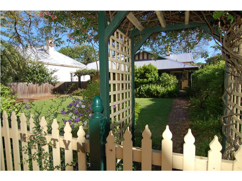 128 Swan Street, Guildford WA 6055