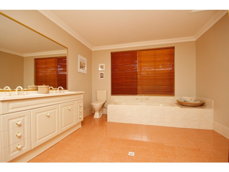 28 Fisher Street, Bassendean WA 6054