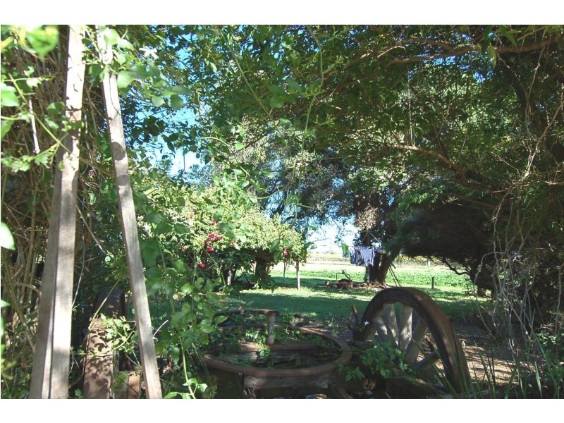 104 Caversham Avenue, Caversham WA 6055