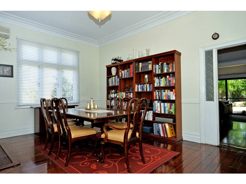 8 Byers Road, Midland WA 6056