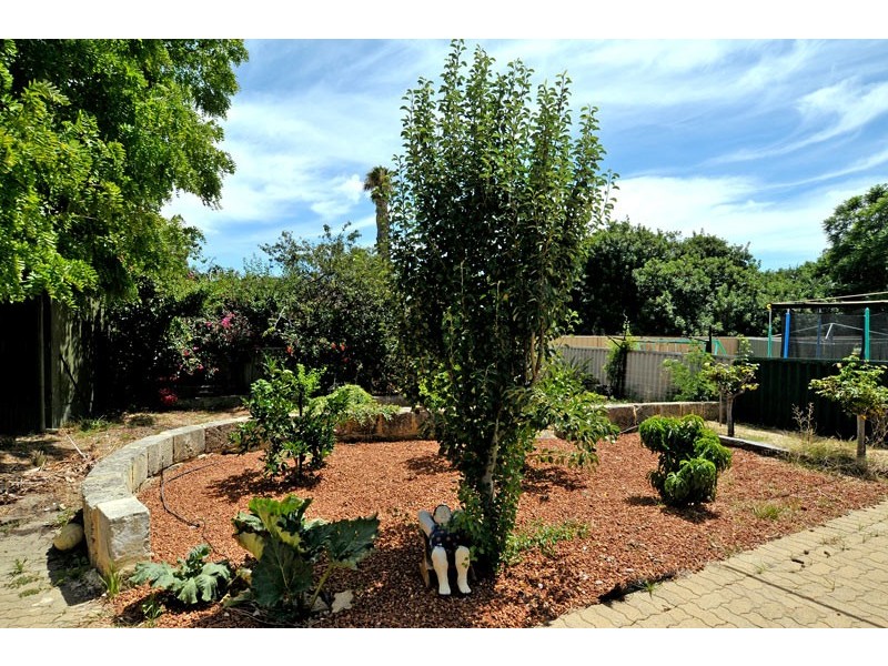 8 Byers Road, Midland WA 6056