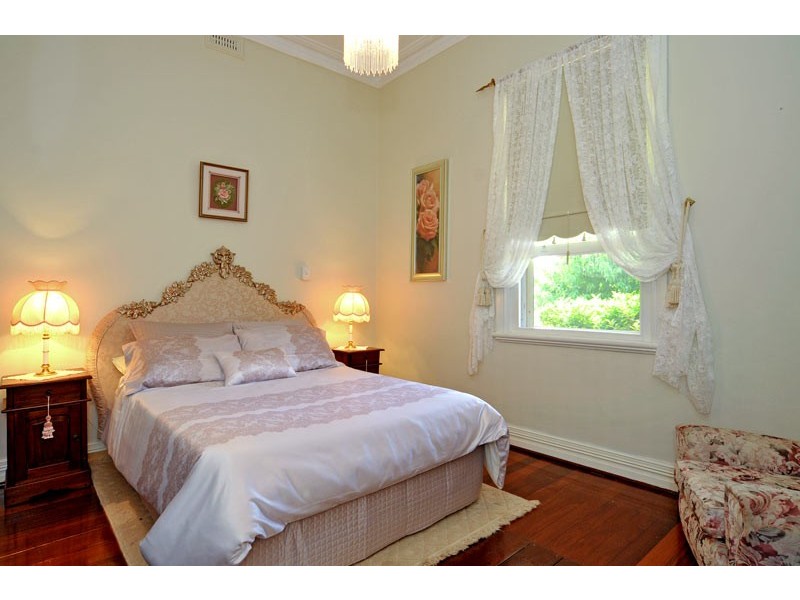 11 Stephen Street, Guildford WA 6055