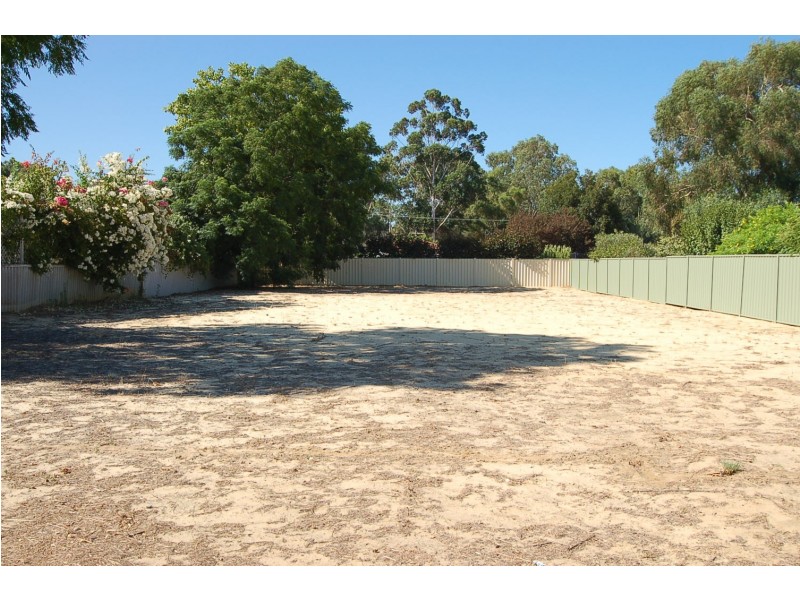 33 Devon Road, Bassendean WA 6054