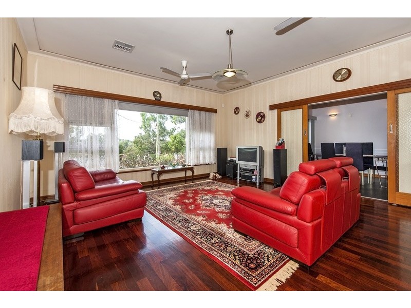 9 Ashfield Parade, Ashfield WA 6054