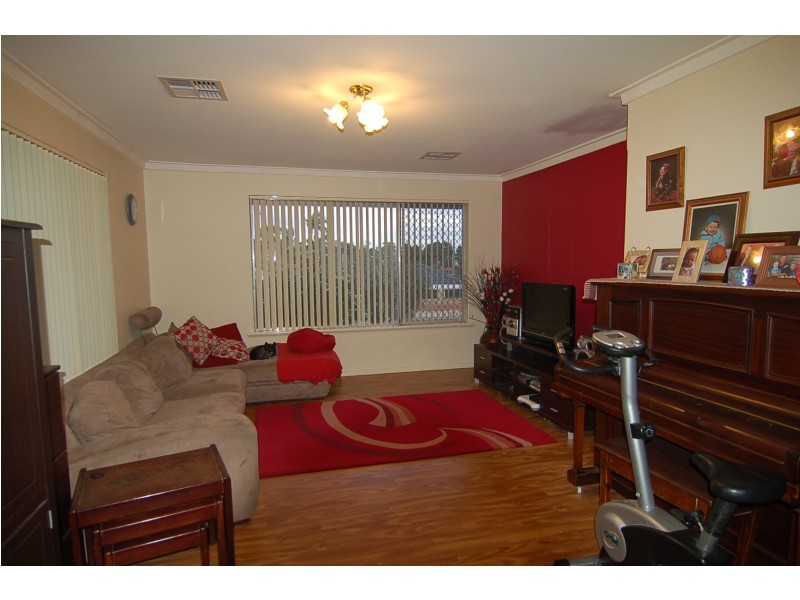 5 Dalwood Road, Swan View WA 6056