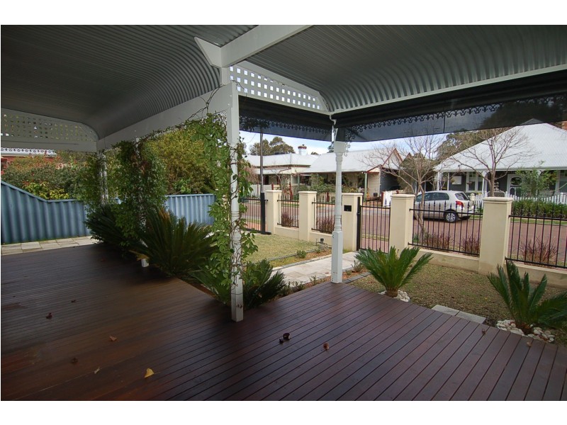 10 Hugh Street, Guildford WA 6055