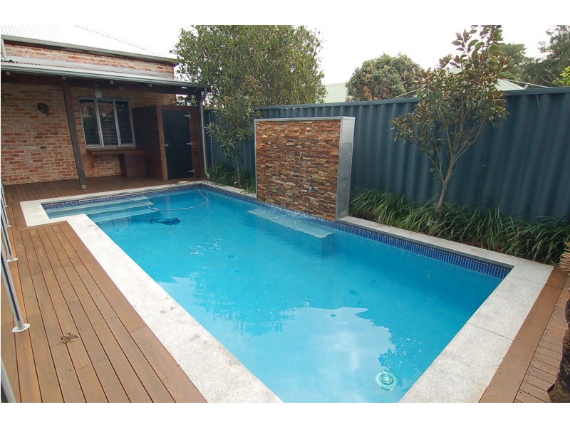 10 Hugh Street, Guildford WA 6055