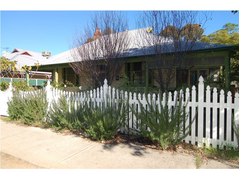 7 Peel Street, Guildford WA 6055