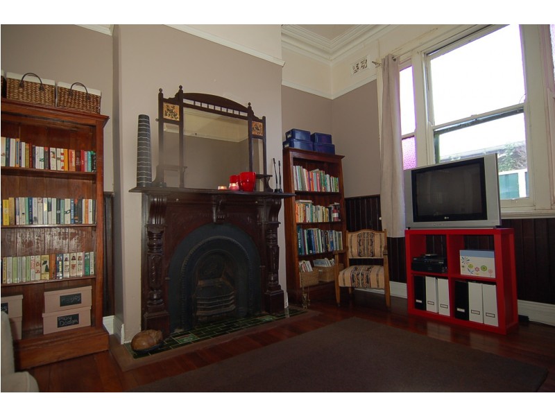 7 Peel Street, Guildford WA 6055