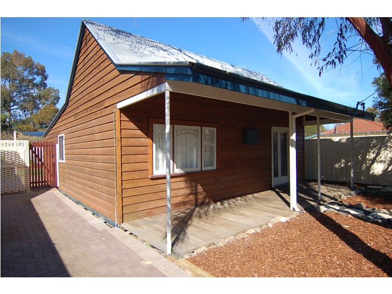 16 Bertie Street, Guildford WA 6055
