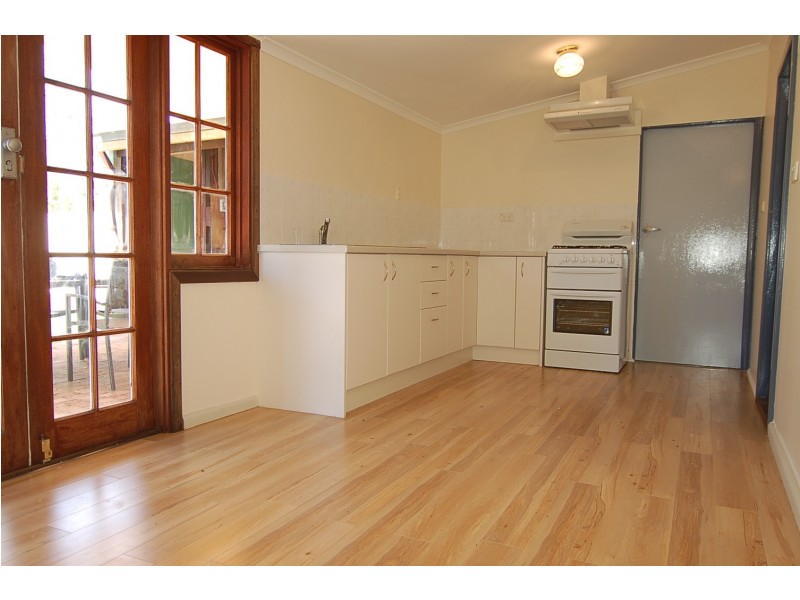 16 Bertie Street, Guildford WA 6055