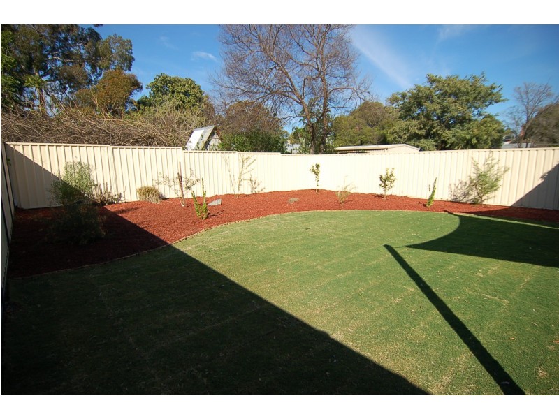 16 Bertie Street, Guildford WA 6055