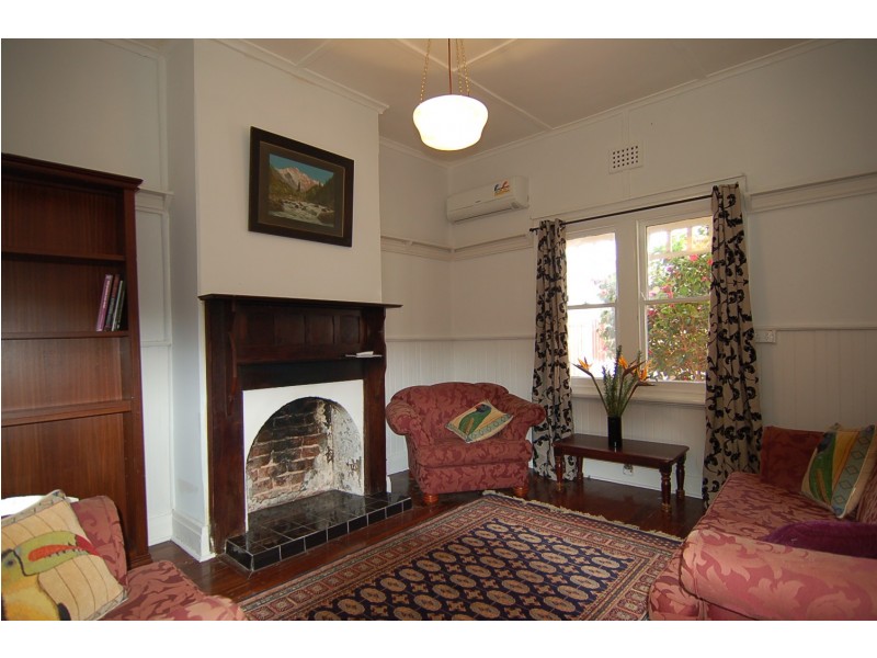 21 Station Street, Guildford WA 6055