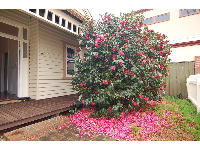 21 Station Street, Guildford WA 6055