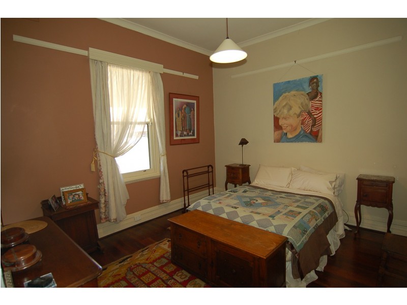 12 Nurstead Avenue, Bassendean WA 6054