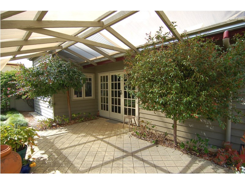 12 Nurstead Avenue, Bassendean WA 6054