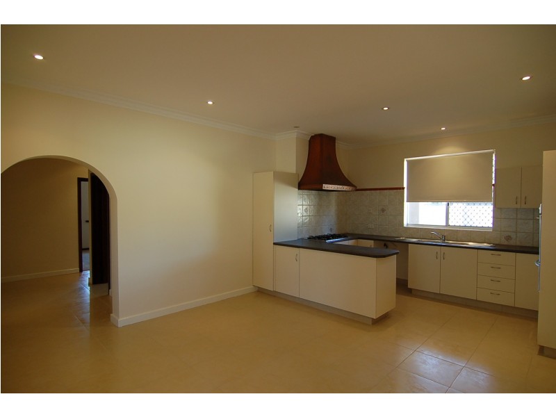 1 Colwyn Road, Bayswater WA 6053