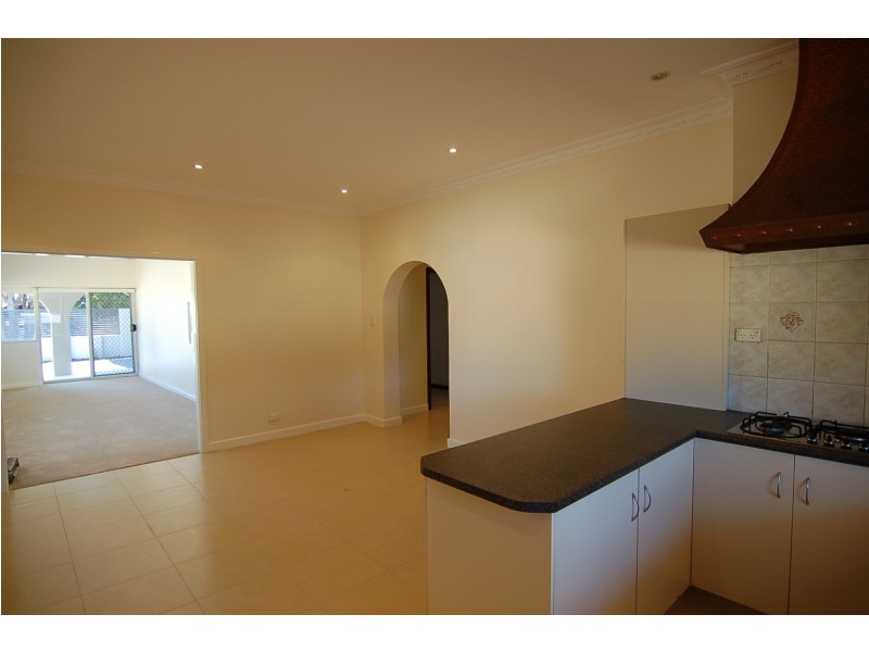 1 Colwyn Road, Bayswater WA 6053
