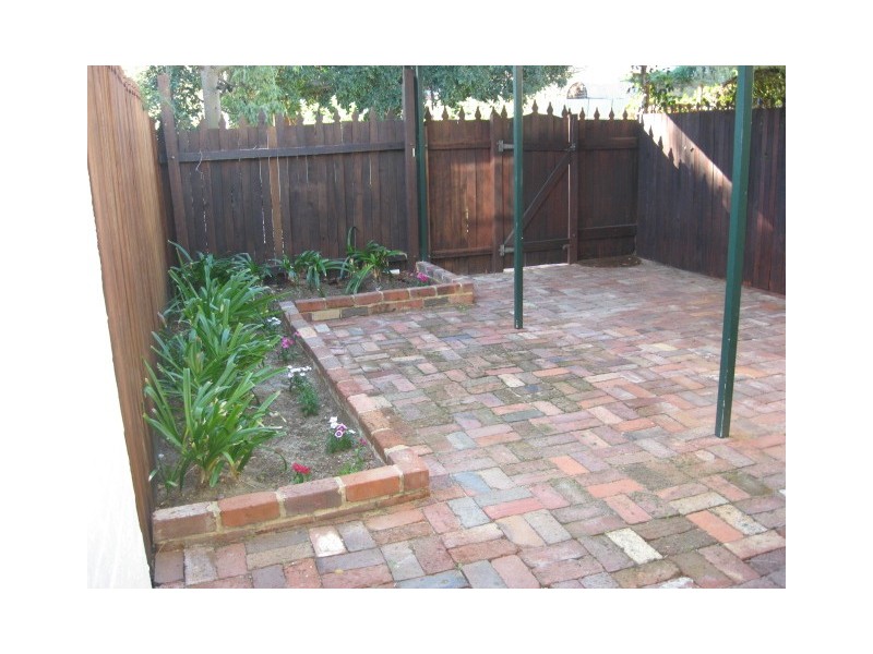 15 Johnson Avenue, Guildford WA 6055