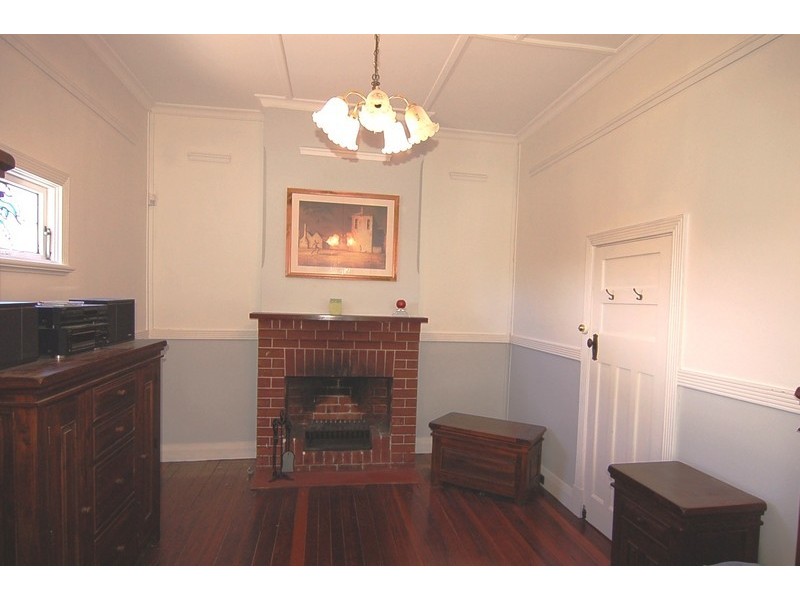 27 Fourth Avenue, Bassendean WA 6054