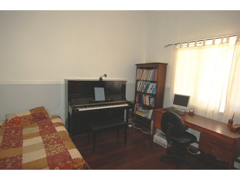 27 Fourth Avenue, Bassendean WA 6054