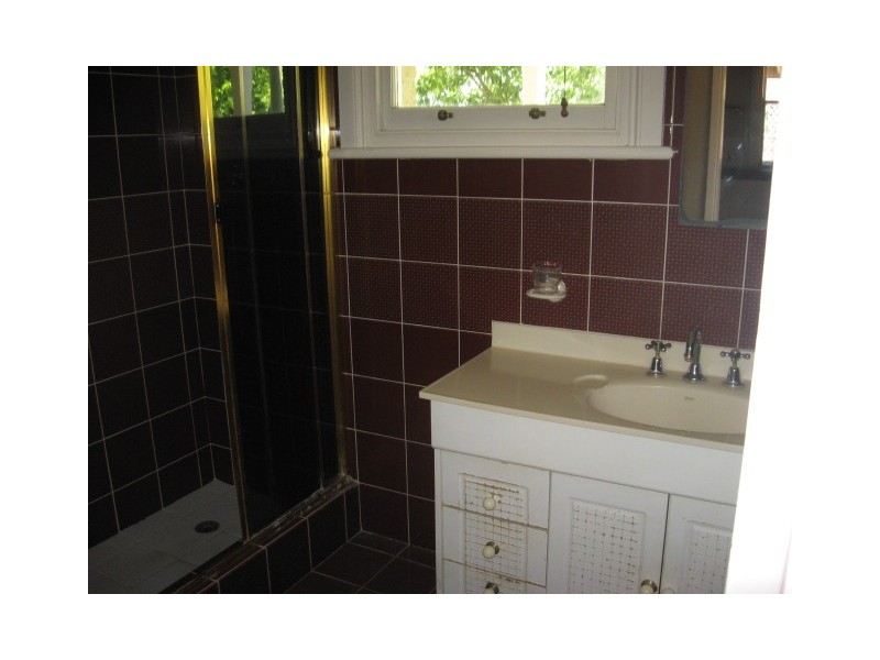 85 Guildford Road, Bassendean WA 6054