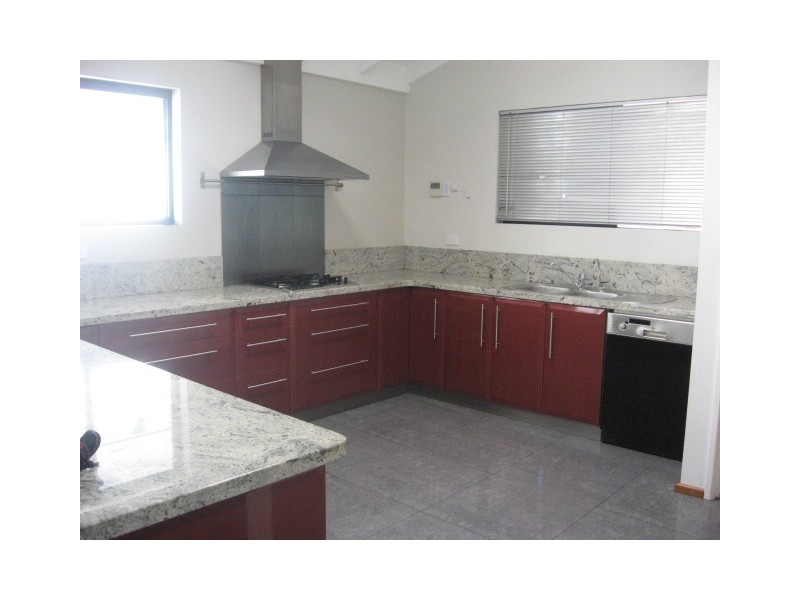 112 GRAND PROM, Doubleview WA 6018