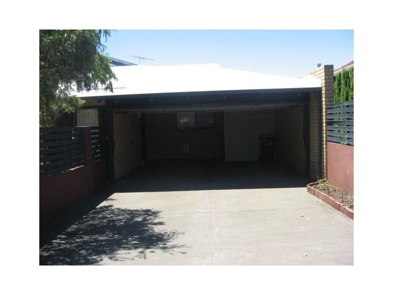 112 GRAND PROM, Doubleview WA 6018