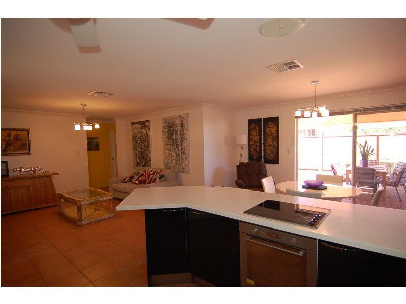 42 Ireland Way, Bassendean WA 6054