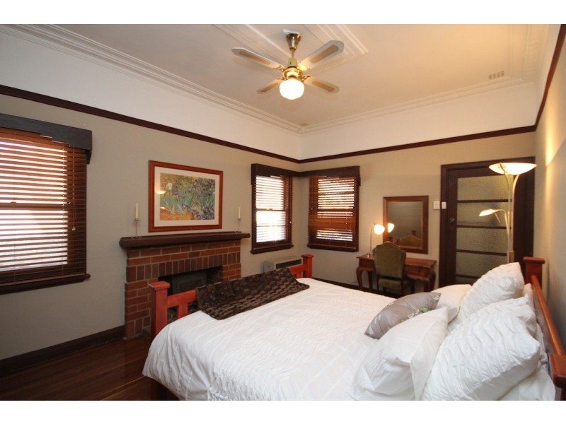 13 Eileen Street, Bassendean WA 6054