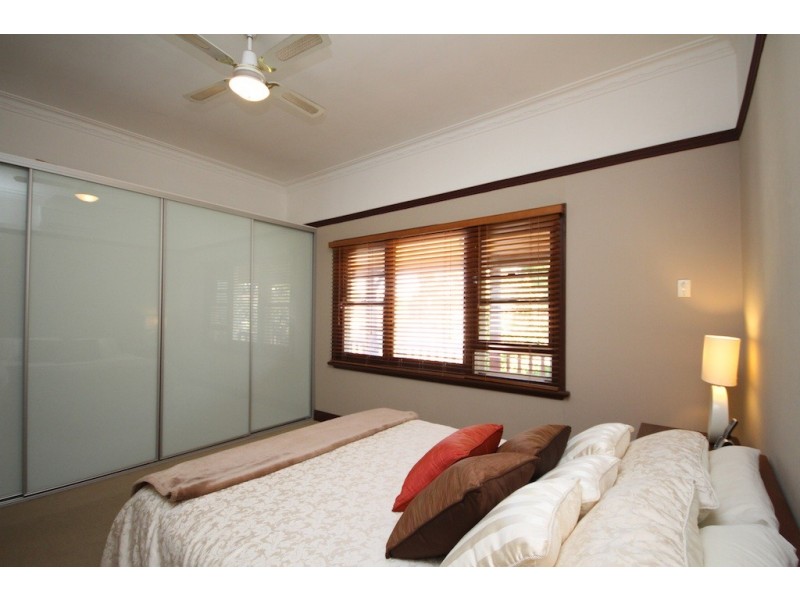 13 Eileen Street, Bassendean WA 6054