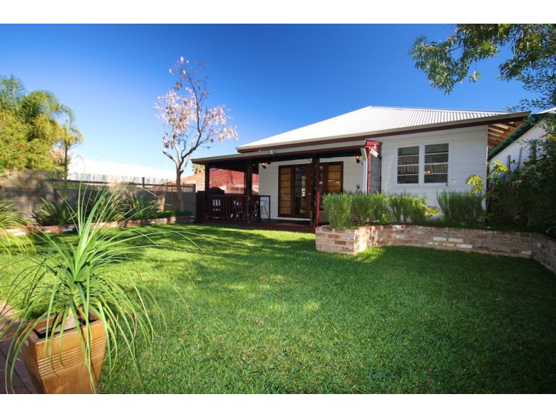 13 Eileen Street, Bassendean WA 6054