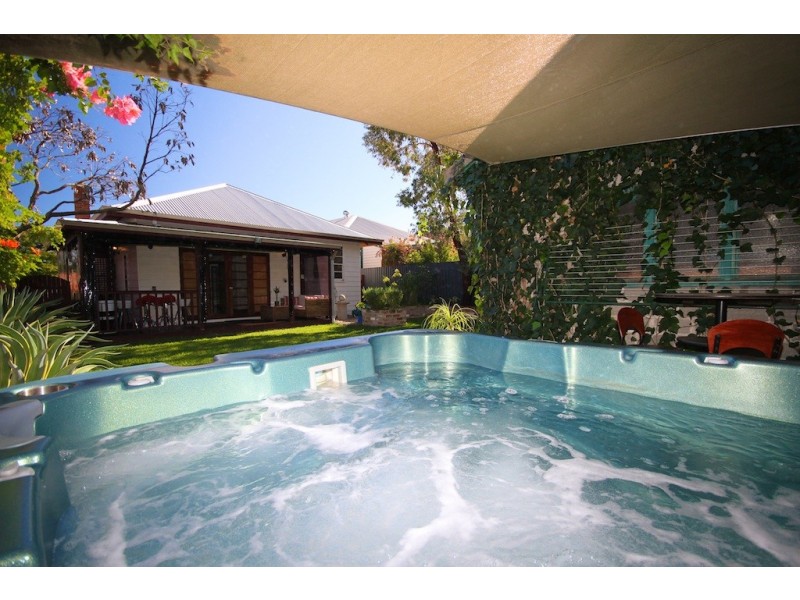 13 Eileen Street, Bassendean WA 6054