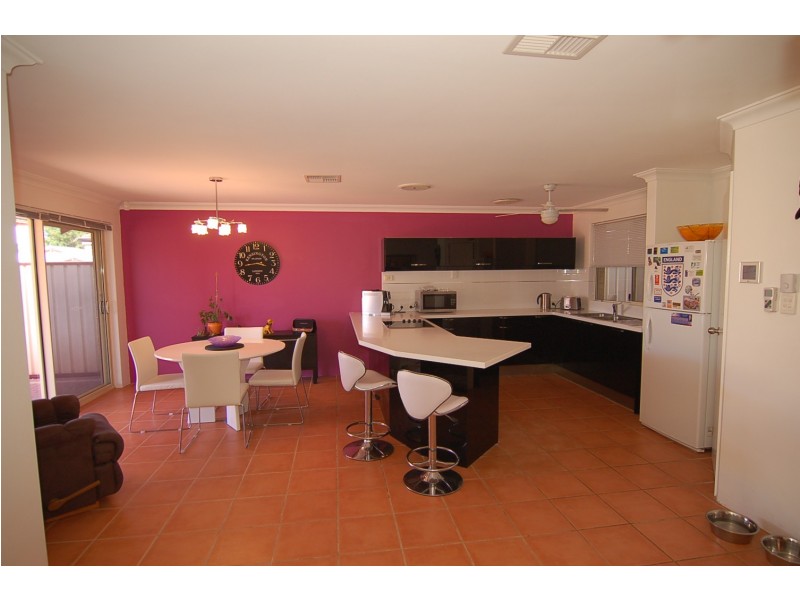 42 Ireland Way, Bassendean WA 6054