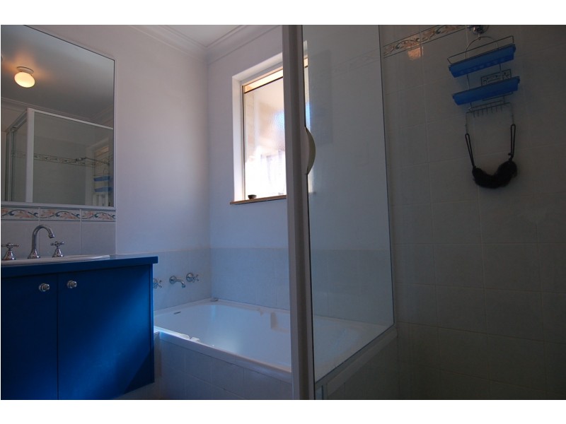 42 Ireland Way, Bassendean WA 6054