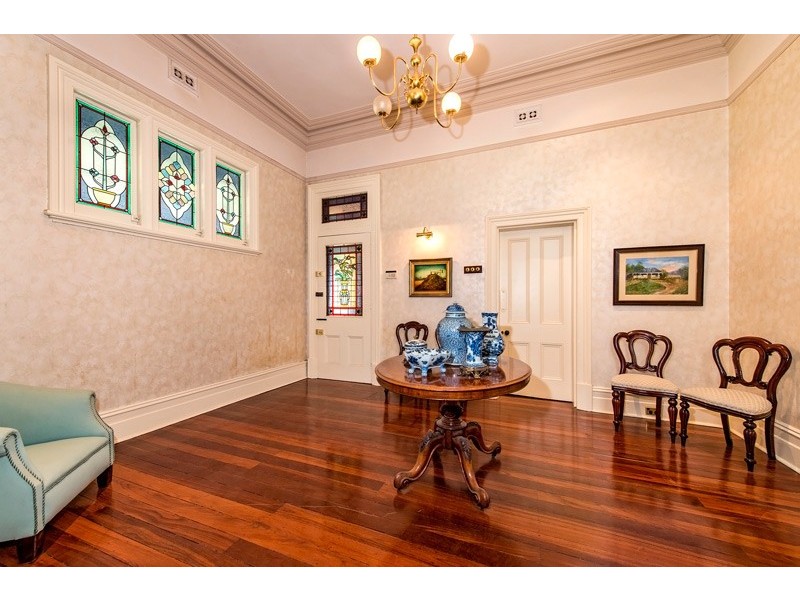 132 Swan Street, Guildford WA 6055