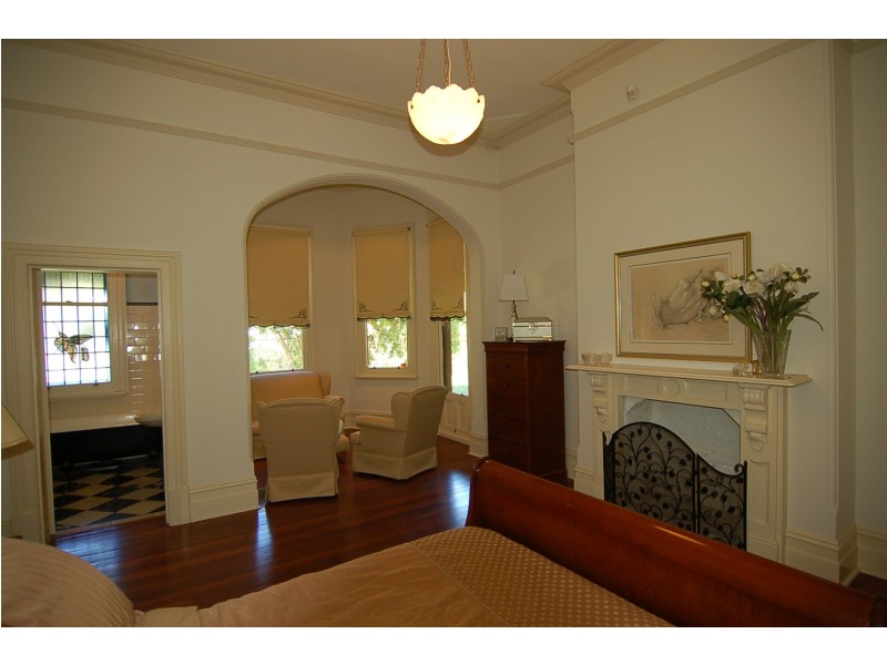 132 Swan Street, Guildford WA 6055