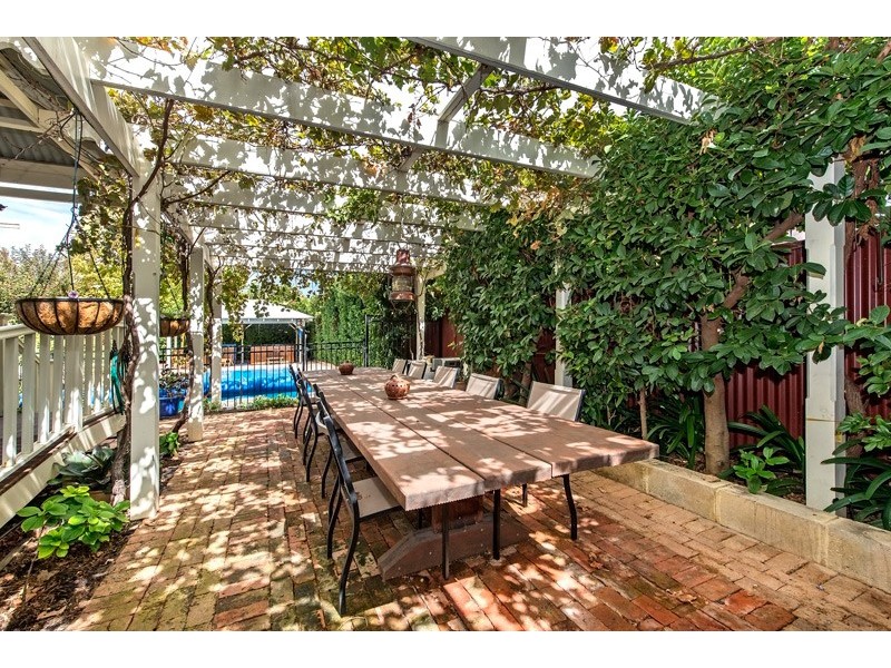 11 Turton Street, Guildford WA 6055