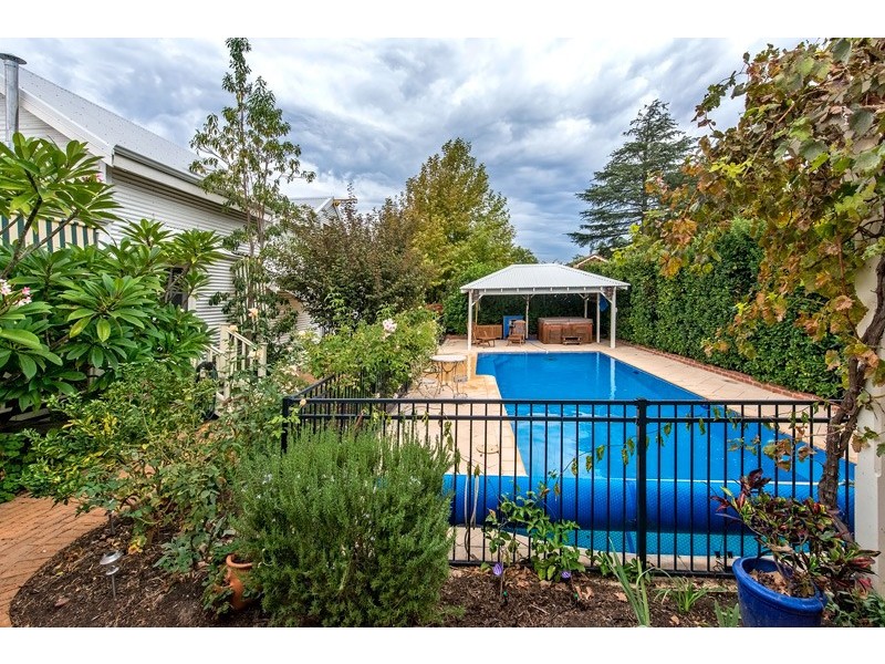 11 Turton Street, Guildford WA 6055