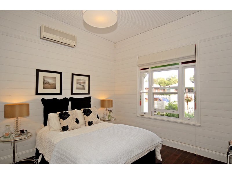 4 Bertie Street, Guildford WA 6055