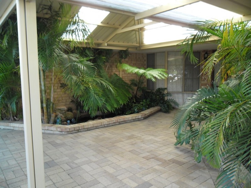 18 Highview Street, Alexander Heights WA 6064
