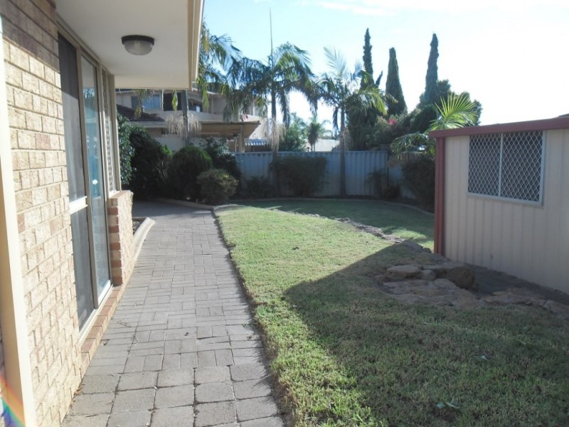 18 Highview Street, Alexander Heights WA 6064